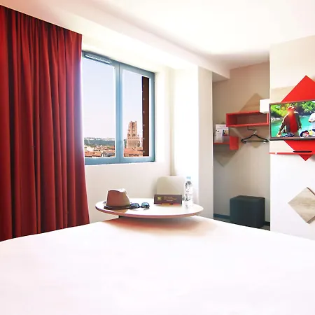Ibis Styles Albi Centre Le Theatro Hotel Exterior photo